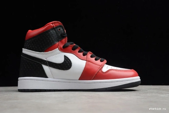 CD0461-016 (W) Black Retro Jordan CD0461-016 1 High Toe Satin 0719